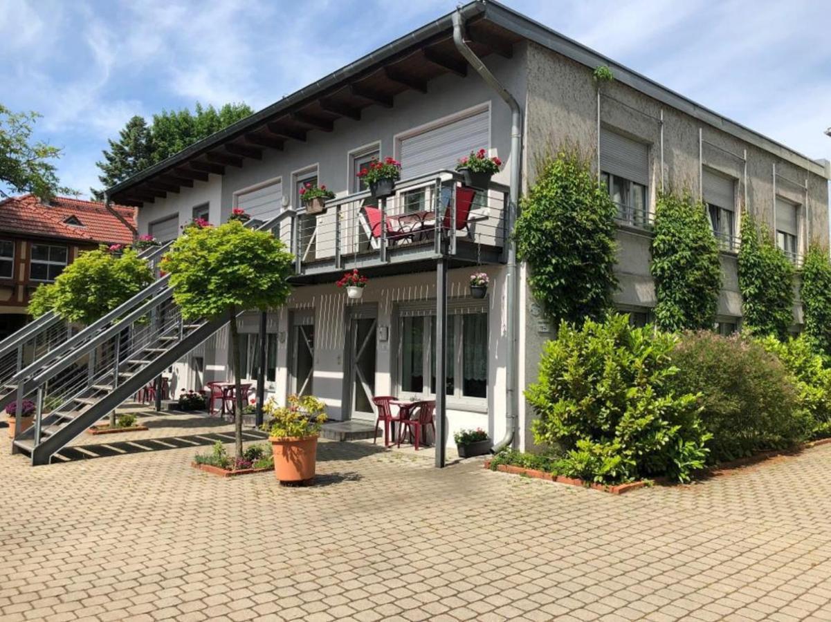 Apartmenthaus Цойтен Екстериор снимка